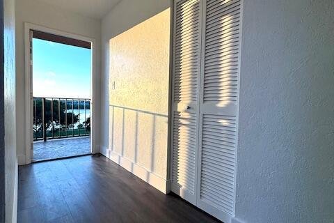 Condo in Deerfield Beach, Florida, 2 bedrooms № 2082665 - photo 2