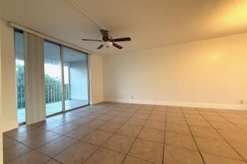 Condo in Deerfield Beach, Florida, 2 bedrooms № 2082665 - photo 18