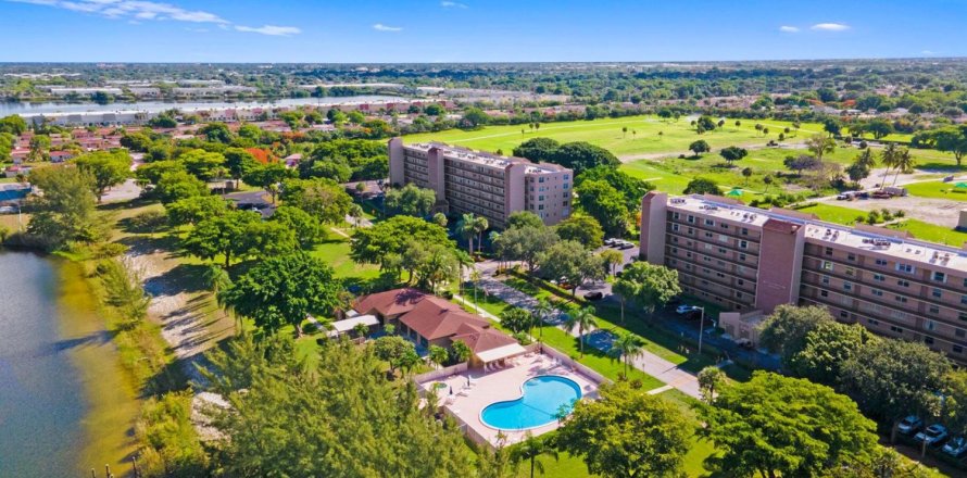 Condo in Deerfield Beach, Florida, 2 bedrooms № 2082665