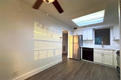 Condo in Deerfield Beach, Florida, 2 bedrooms № 2082665 - photo 3