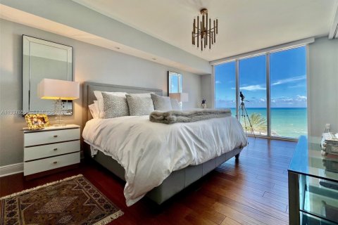Copropriété à vendre à Hallandale Beach, Floride: 3 chambres, 193.05 m2 № 1995406 - photo 17