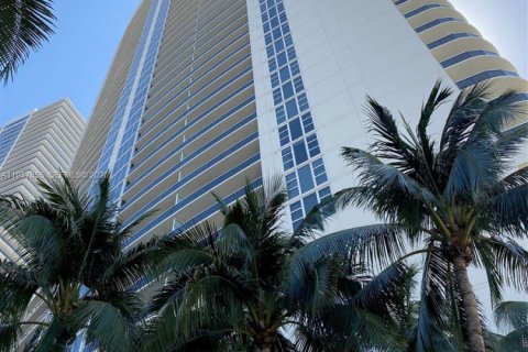 Copropriété à vendre à Hallandale Beach, Floride: 3 chambres, 193.05 m2 № 1995406 - photo 3