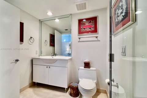 Copropriété à vendre à Hallandale Beach, Floride: 3 chambres, 193.05 m2 № 1995406 - photo 29