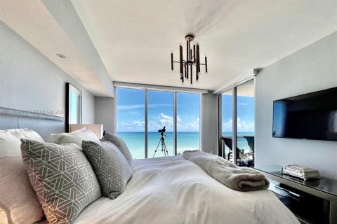 Copropriété à vendre à Hallandale Beach, Floride: 3 chambres, 193.05 m2 № 1995406 - photo 18