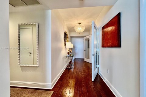 Copropriété à vendre à Hallandale Beach, Floride: 3 chambres, 193.05 m2 № 1995406 - photo 14