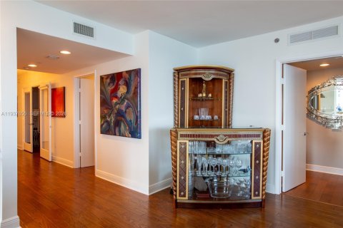 Copropriété à vendre à Hallandale Beach, Floride: 3 chambres, 193.05 m2 № 1995406 - photo 12