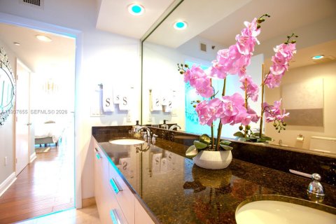 Copropriété à vendre à Hallandale Beach, Floride: 3 chambres, 193.05 m2 № 1995406 - photo 19