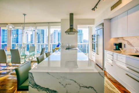 Copropriété à vendre à Hallandale Beach, Floride: 3 chambres, 193.05 m2 № 1995406 - photo 8