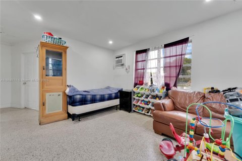 Propiedad comercial en venta en Homestead, Florida, 162.76 m2 № 1890934 - foto 7