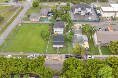 Propiedad comercial en venta en Homestead, Florida, 162.76 m2 № 1890934 - foto 22