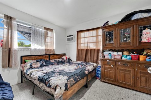 Propiedad comercial en venta en Homestead, Florida, 162.76 m2 № 1890934 - foto 8