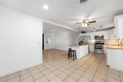 Casa en venta en Ocala, Florida, 4 dormitorios, 192.68 m2 № 2214236 - foto 19