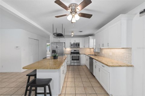 Casa en venta en Ocala, Florida, 4 dormitorios, 192.68 m2 № 2214236 - foto 17