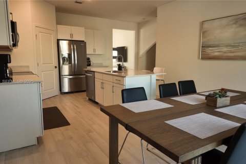 Casa en alquiler en Homestead, Florida, 4 dormitorios, 222.97 m2 № 2060021 - foto 8