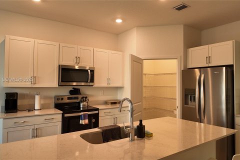 Casa en alquiler en Homestead, Florida, 4 dormitorios, 222.97 m2 № 2060021 - foto 5