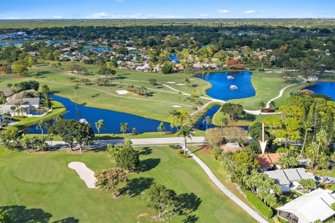 Купить виллу или дом в Палм-Бич-Гарденс, Флорида 2 спальни, 171.22м2, № 1957121 - фото 27