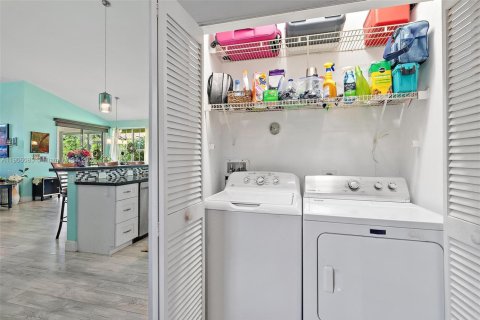 Купить виллу или дом в Палм-Бич-Гарденс, Флорида 2 спальни, 171.22м2, № 1957121 - фото 20