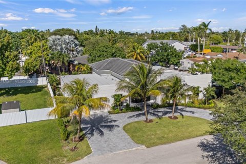 Купить виллу или дом в Майами, Флорида 6 спален, 314.2м2, № 1955894 - фото 6
