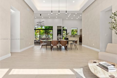 Купить виллу или дом в Майами, Флорида 6 спален, 314.2м2, № 1955894 - фото 7