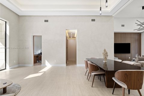 Купить виллу или дом в Майами, Флорида 6 спален, 314.2м2, № 1955894 - фото 10