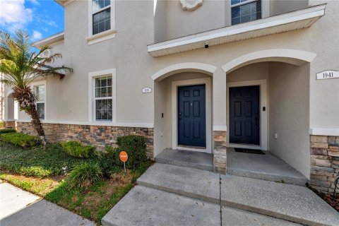 Townhouse in Plant City, Florida 3 bedrooms, 153.2 sq.m. № 2222056