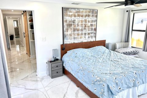 House in Fort Lauderdale, Florida 3 bedrooms, 163.69 sq.m. № 2365834 - photo 18