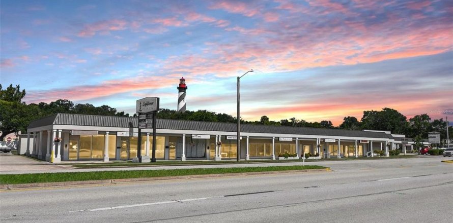 Commercial property in Saint Augustine, Florida 3072.74 sq.m. № 2369644