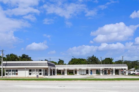 Commercial property in Saint Augustine, Florida 3072.74 sq.m. № 2369644 - photo 7