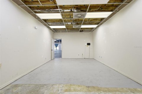 Commercial property in Saint Augustine, Florida 3072.74 sq.m. № 2369644 - photo 5