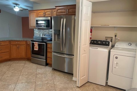 House in Lake Wales, Florida 3 bedrooms, 128.86 sq.m. № 2165920 - photo 7