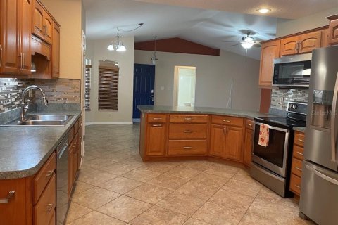 House in Lake Wales, Florida 3 bedrooms, 128.86 sq.m. № 2165920 - photo 6