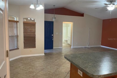 House in Lake Wales, Florida 3 bedrooms, 128.86 sq.m. № 2165920 - photo 9