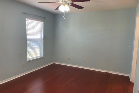 House in Lake Wales, Florida 3 bedrooms, 128.86 sq.m. № 2165920 - photo 12