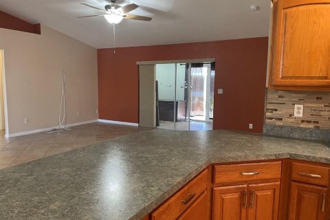 House in Lake Wales, Florida 3 bedrooms, 128.86 sq.m. № 2165920 - photo 5
