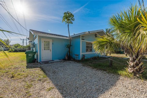 House in Port Charlotte, Florida 2 bedrooms № 2145815 - photo 21