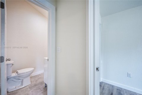 House in Port Charlotte, Florida 2 bedrooms № 2145815 - photo 13