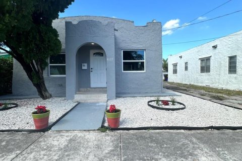Casa en West Palm Beach, Florida 3 dormitorios, 120.77 m2 № 2399786