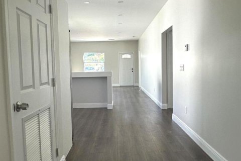 Casa en venta en West Palm Beach, Florida, 3 dormitorios, 120.77 m2 № 2399786 - foto 7
