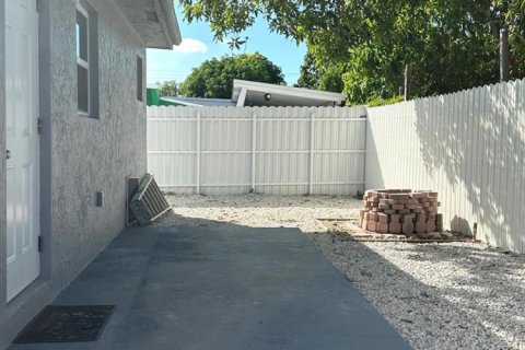 Casa en venta en West Palm Beach, Florida, 3 dormitorios, 120.77 m2 № 2399786 - foto 23