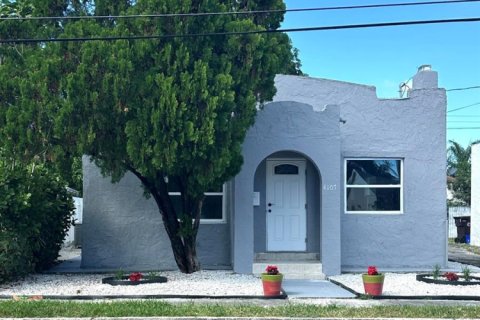 Casa en venta en West Palm Beach, Florida, 3 dormitorios, 120.77 m2 № 2399786 - foto 2