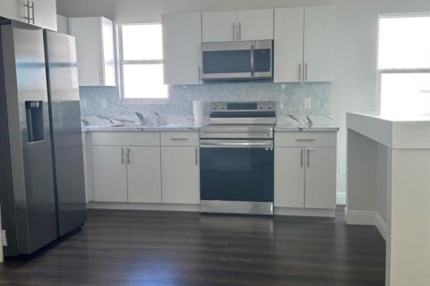 Casa en venta en West Palm Beach, Florida, 3 dormitorios, 120.77 m2 № 2399786 - foto 5