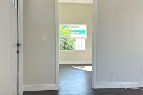 Casa en venta en West Palm Beach, Florida, 3 dormitorios, 120.77 m2 № 2399786 - foto 15