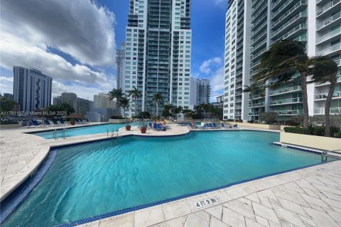 Condo in Miami, Florida, 2 bedrooms  № 1704099 - photo 19