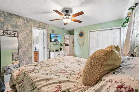 House in Port St. Lucie, Florida 4 bedrooms, 245.63 sq.m. № 2173880 - photo 29