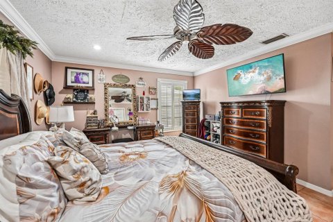 House in Port St. Lucie, Florida 4 bedrooms, 245.63 sq.m. № 2173880 - photo 19