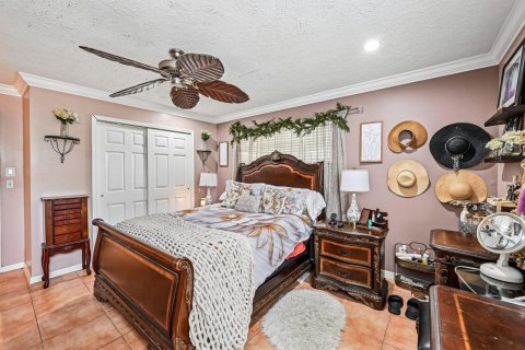 House in Port St. Lucie, Florida 4 bedrooms, 245.63 sq.m. № 2173880 - photo 20