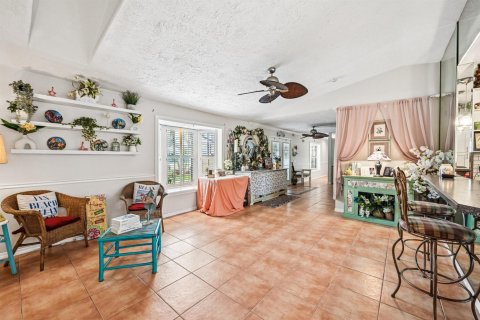 House in Port St. Lucie, Florida 4 bedrooms, 245.63 sq.m. № 2173880 - photo 14