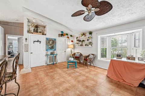 House in Port St. Lucie, Florida 4 bedrooms, 245.63 sq.m. № 2173880 - photo 12