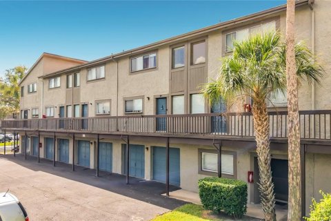 Condo à Tampa, Floride, 2 chambres  № 2383809
