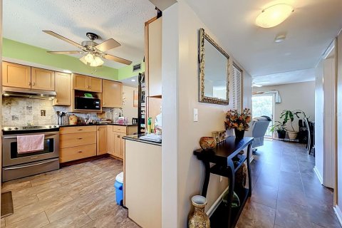 Copropriété à vendre à Tampa, Floride: 2 chambres, 117.06 m2 № 2383809 - photo 3